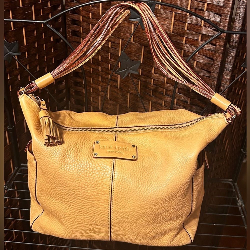 Kate Spade Caramel Pebbled Leather VTG Shoulder Bag. Very clean, EUC. SEE PICS. - Picture 2 of 9
